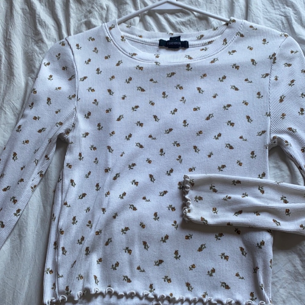 FOREVER21 flower cropped top